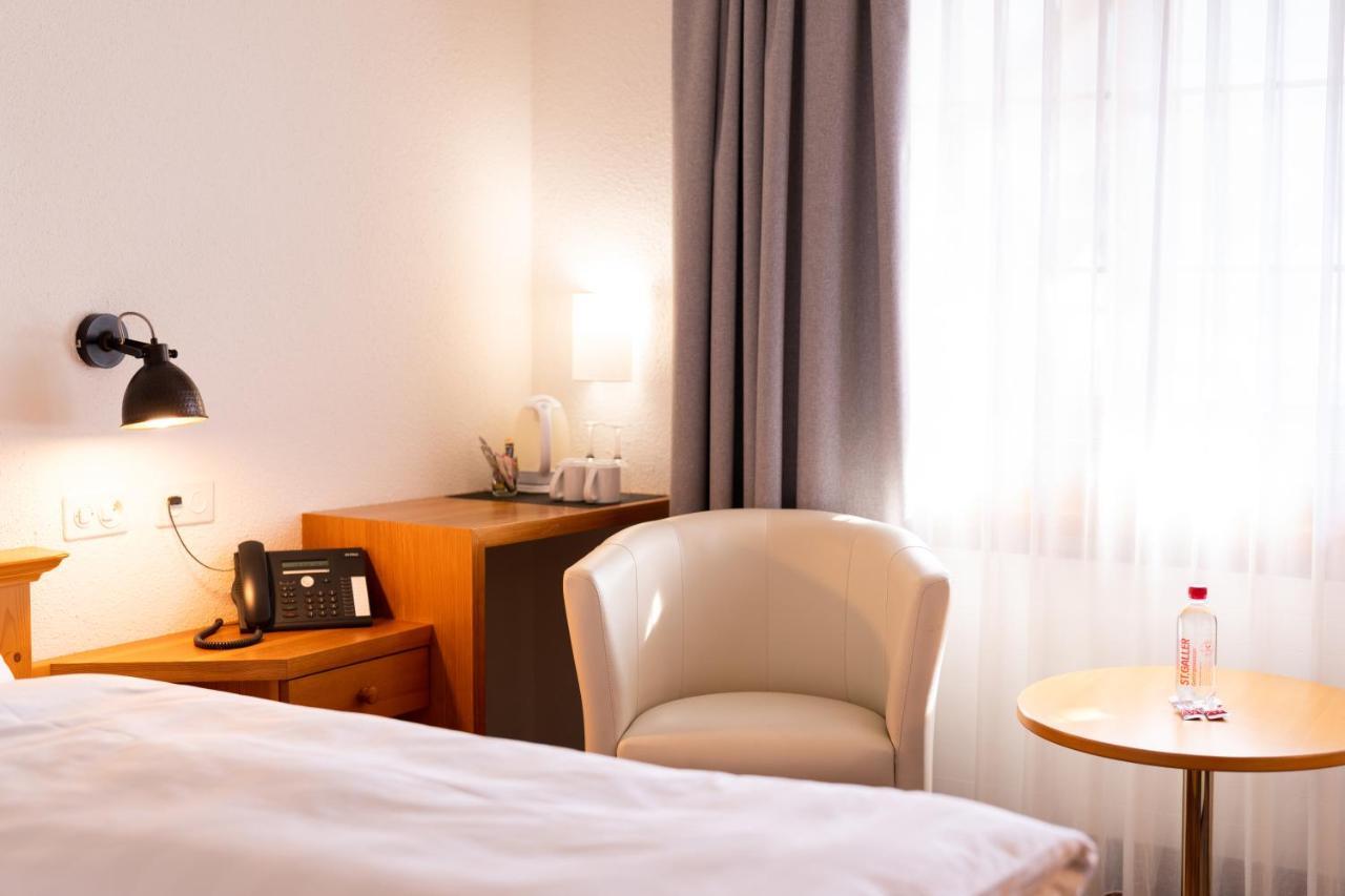 Hotel Schatzmann Triesen Exteriör bild